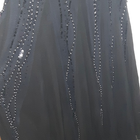 Demure Dress from Japan - Picture 9 of 11